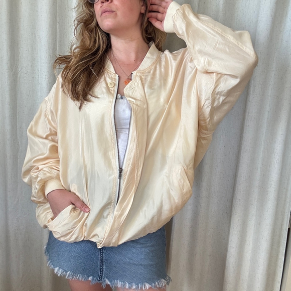 Vintage 100% Silk Bomber Jacket • Size: XL - Picture 2 of 9